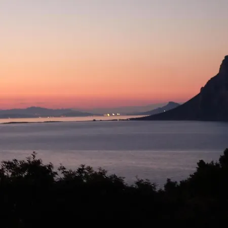 Capo Coda Cavallo, Vacanze Nella Casa Il Maestrale * Capo Coda Cavallo