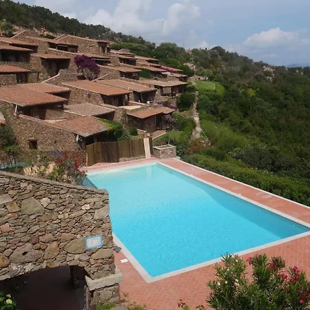 Apartment Capo Coda Cavallo, Vacanze Nella Casa Il Maestrale Capo Coda Cavallo