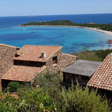 Apartment Capo Coda Cavallo, Vacanze Nella Casa Il Maestrale *